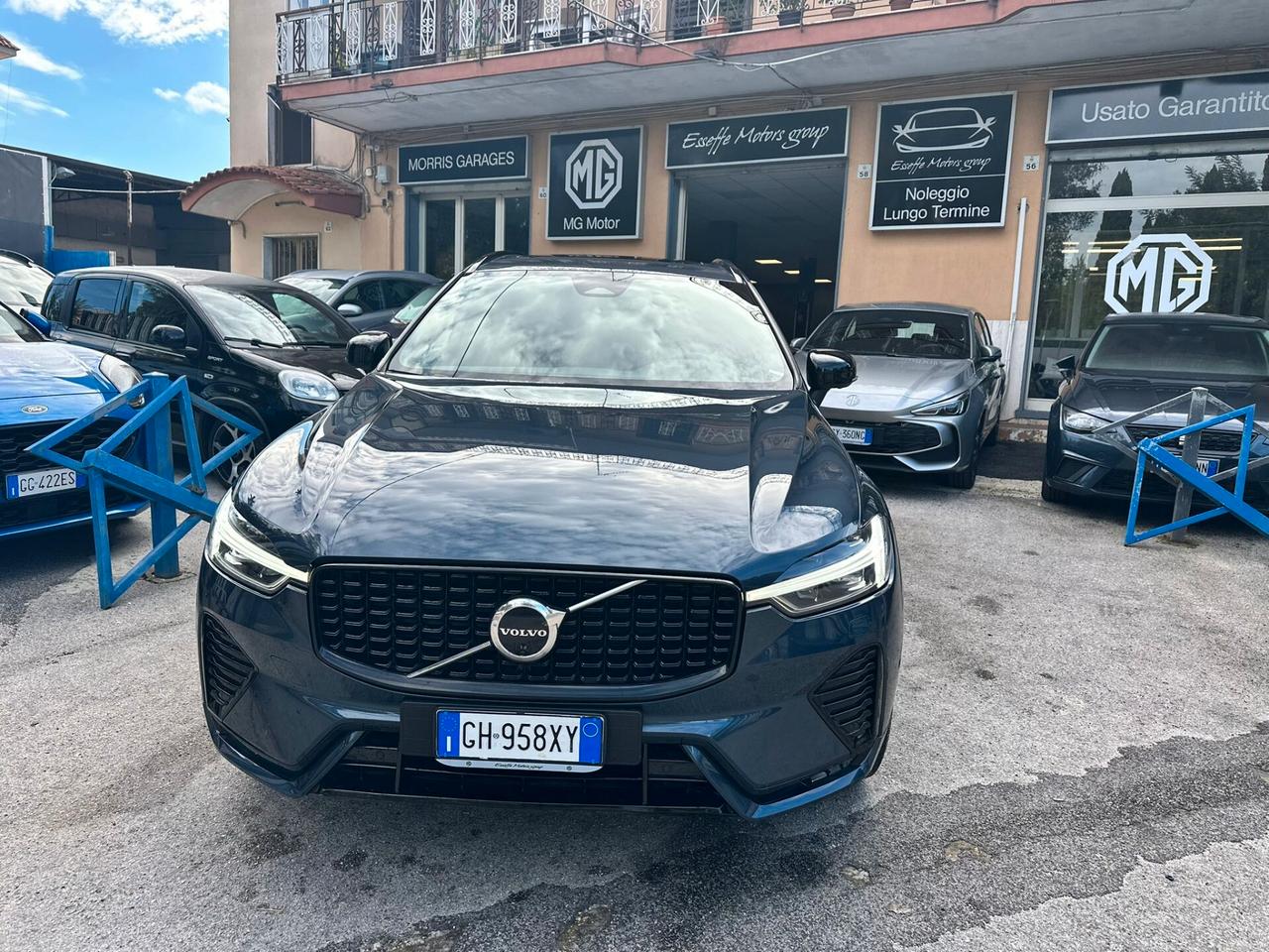 Volvo XC 60 XC60 B4 (d) AWD automatico Plus Dark