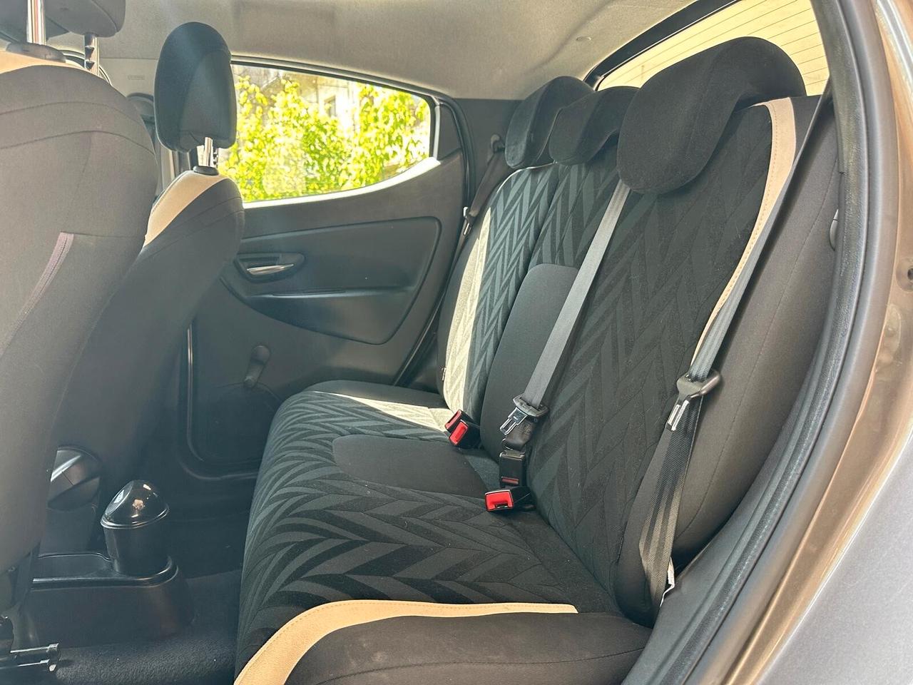 Lancia Ypsilon 1.2 69 CV 5 porte GPL Ecochic Gold