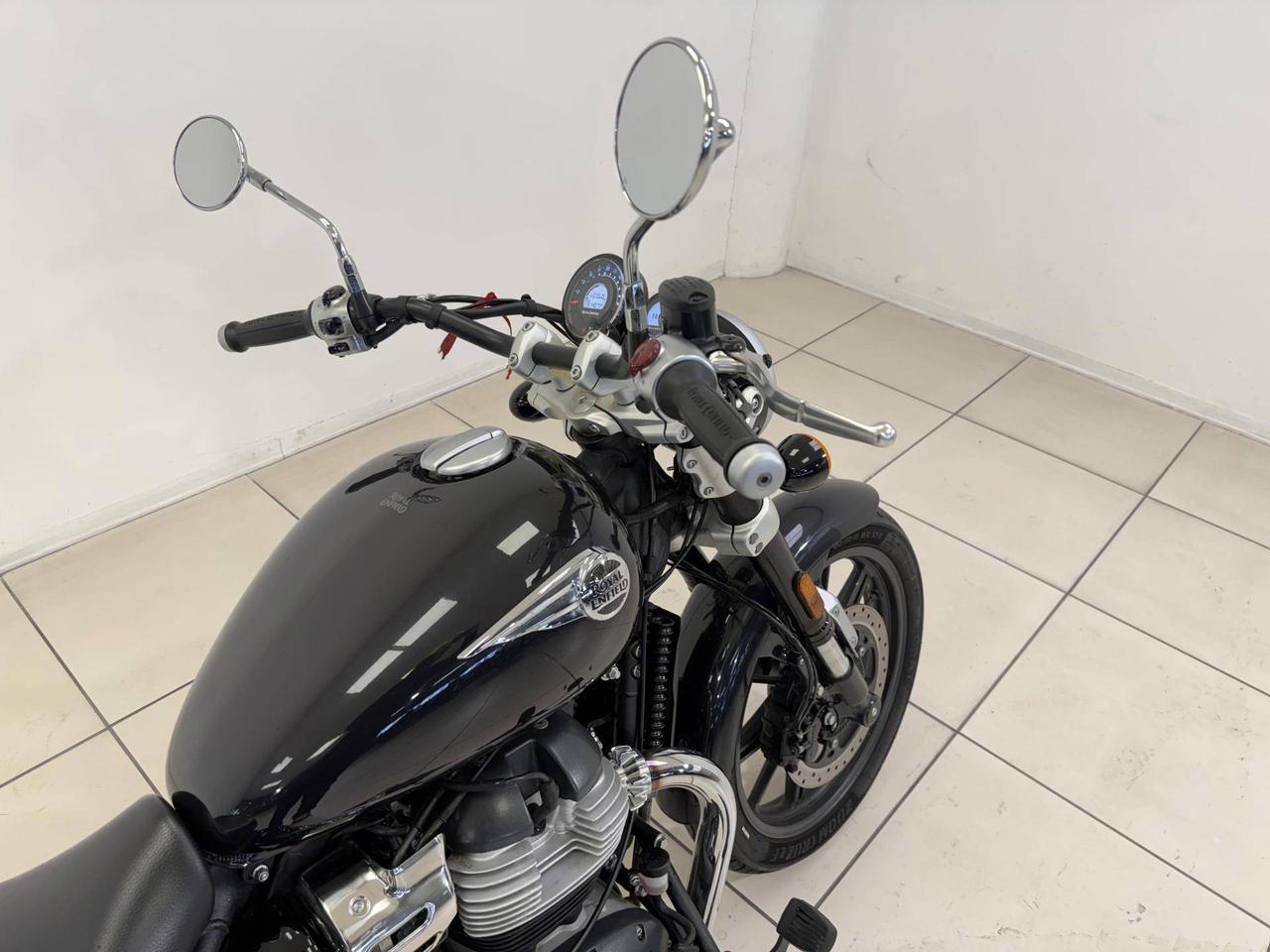 Royal Enfield Super Meteor 650 Astral