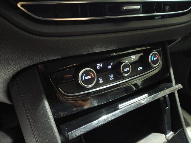 OPEL Grandland 1.5 diesel Ecotec aut. BUSINESS ELEGANCE