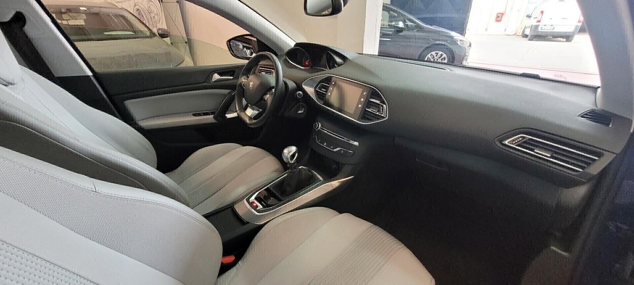 Peugeot 308 1.2 Turbo 130CV Allure solo 39.000 km