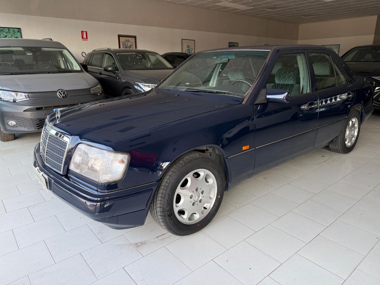 Mercedes-benz E 250 diesel cat Elegance