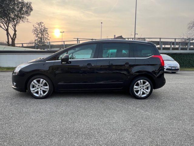 PEUGEOT 5008 1.6 HDi 112CV cambio robotizzato Féline