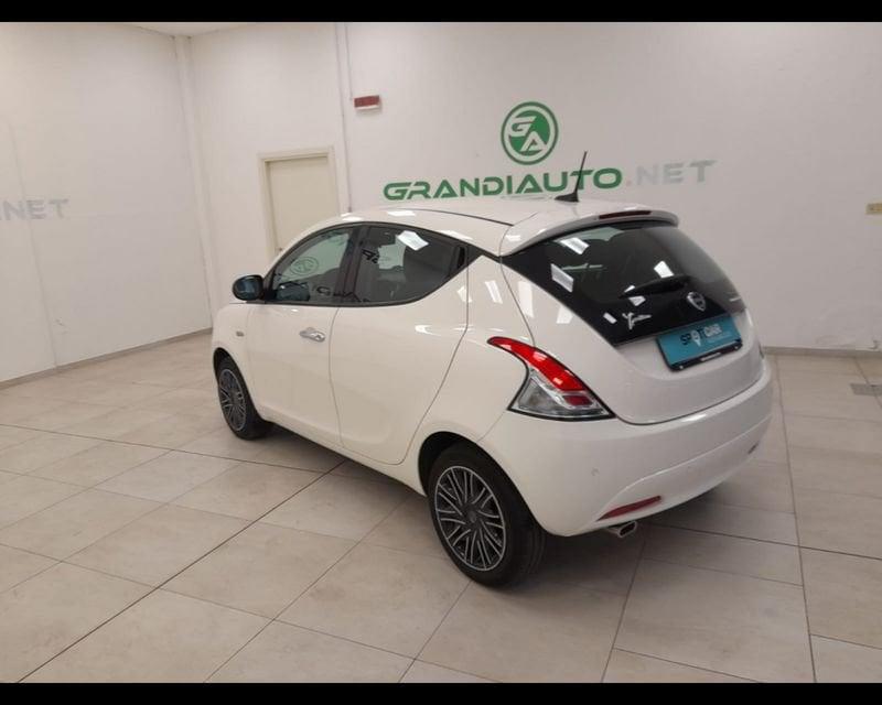 Lancia Ypsilon III 2021 1.0 firefly hybrid Gold s&s 70cv