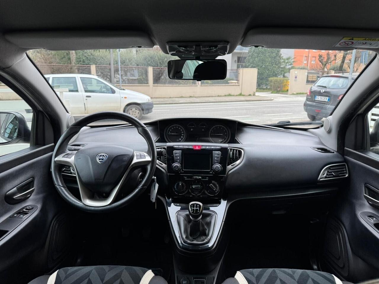 LANCIA YPSILON 1.2 69cv 5p GPL ECOCHIC GOLD NEOP.