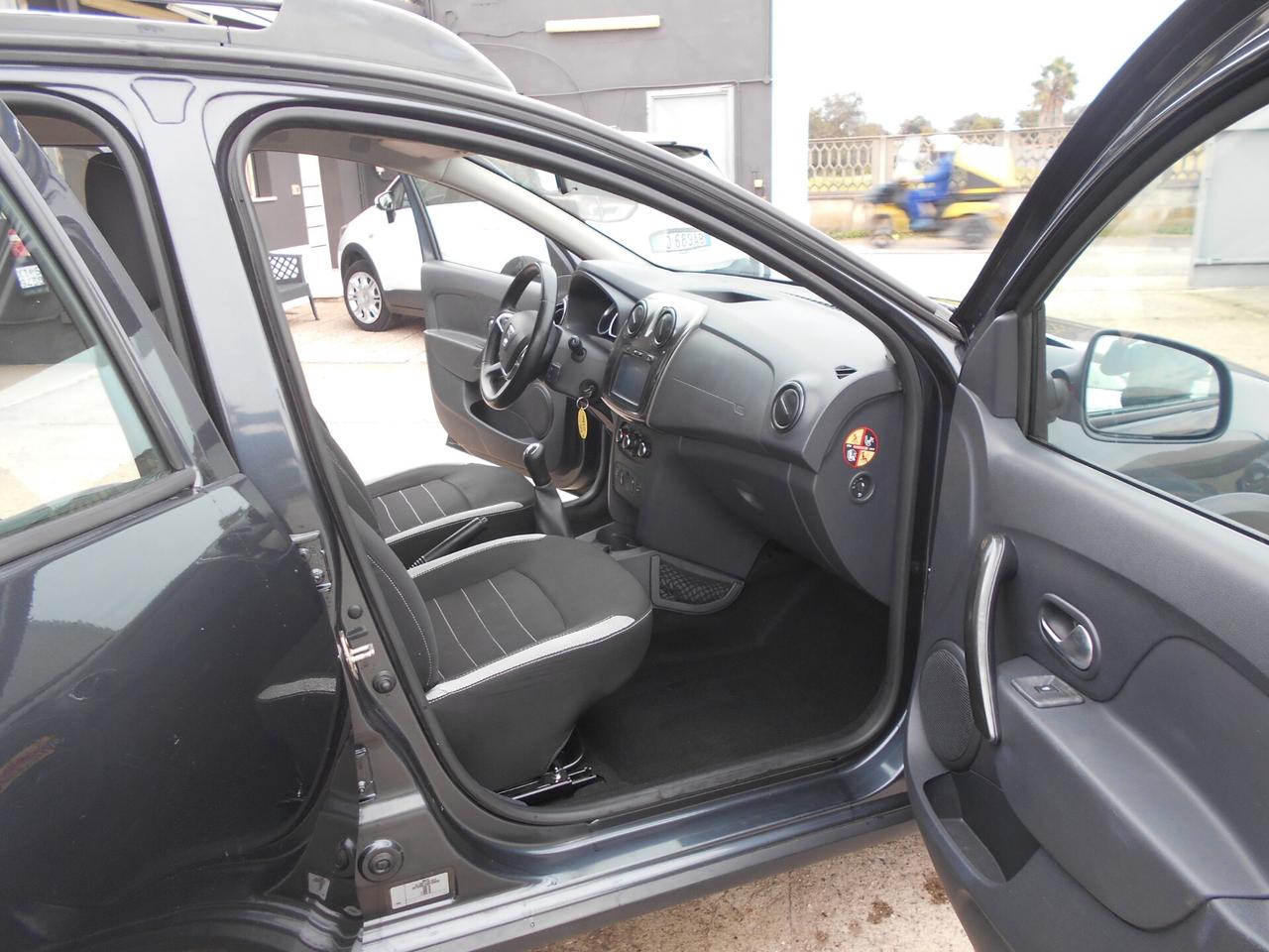 Dacia Sandero 1.5 dCi 8V 90 CV S&S Easy-R Serie Speciale Brave