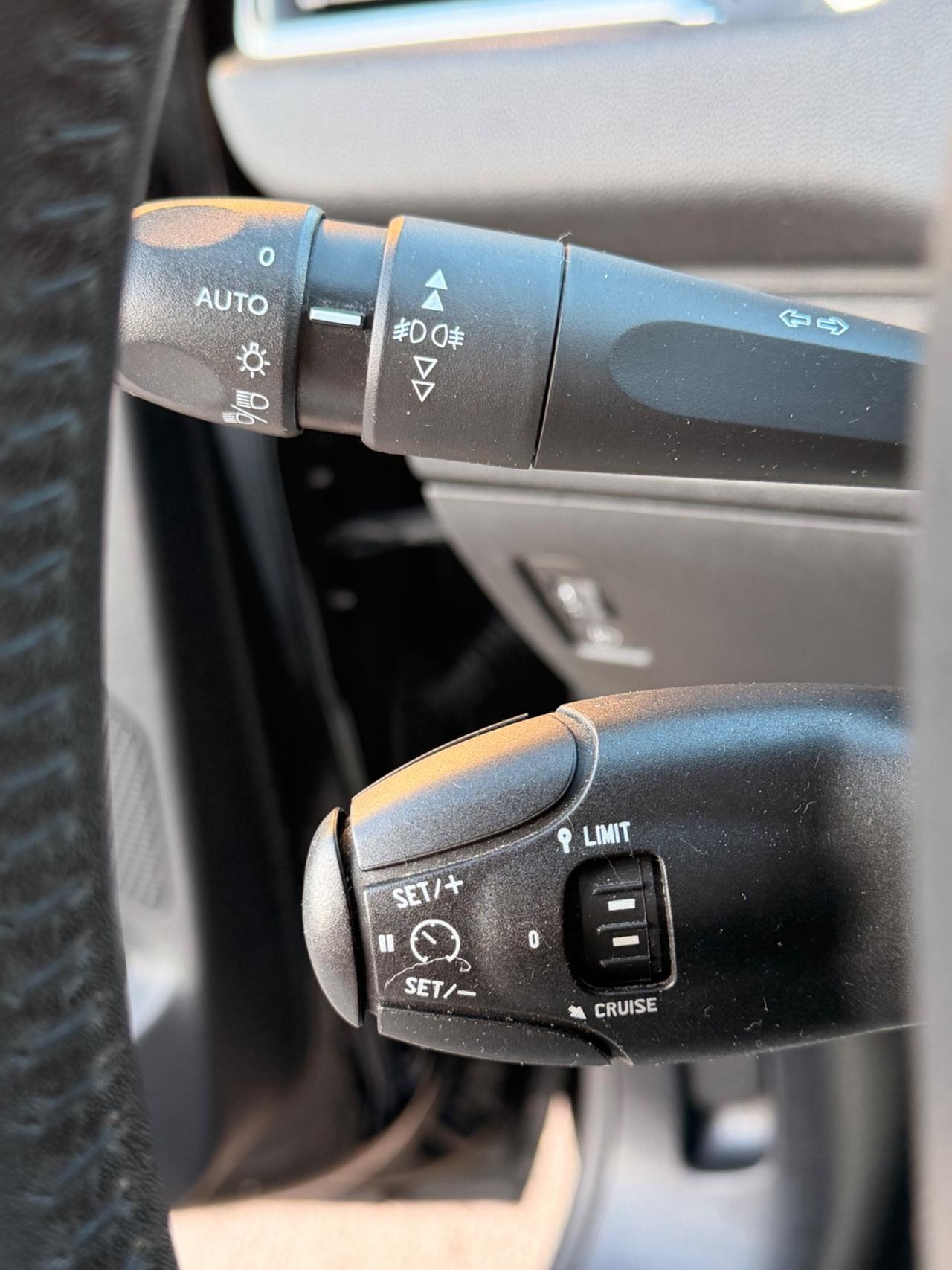 Peugeot 208 1.4 HDi 68CV Allure NAVI