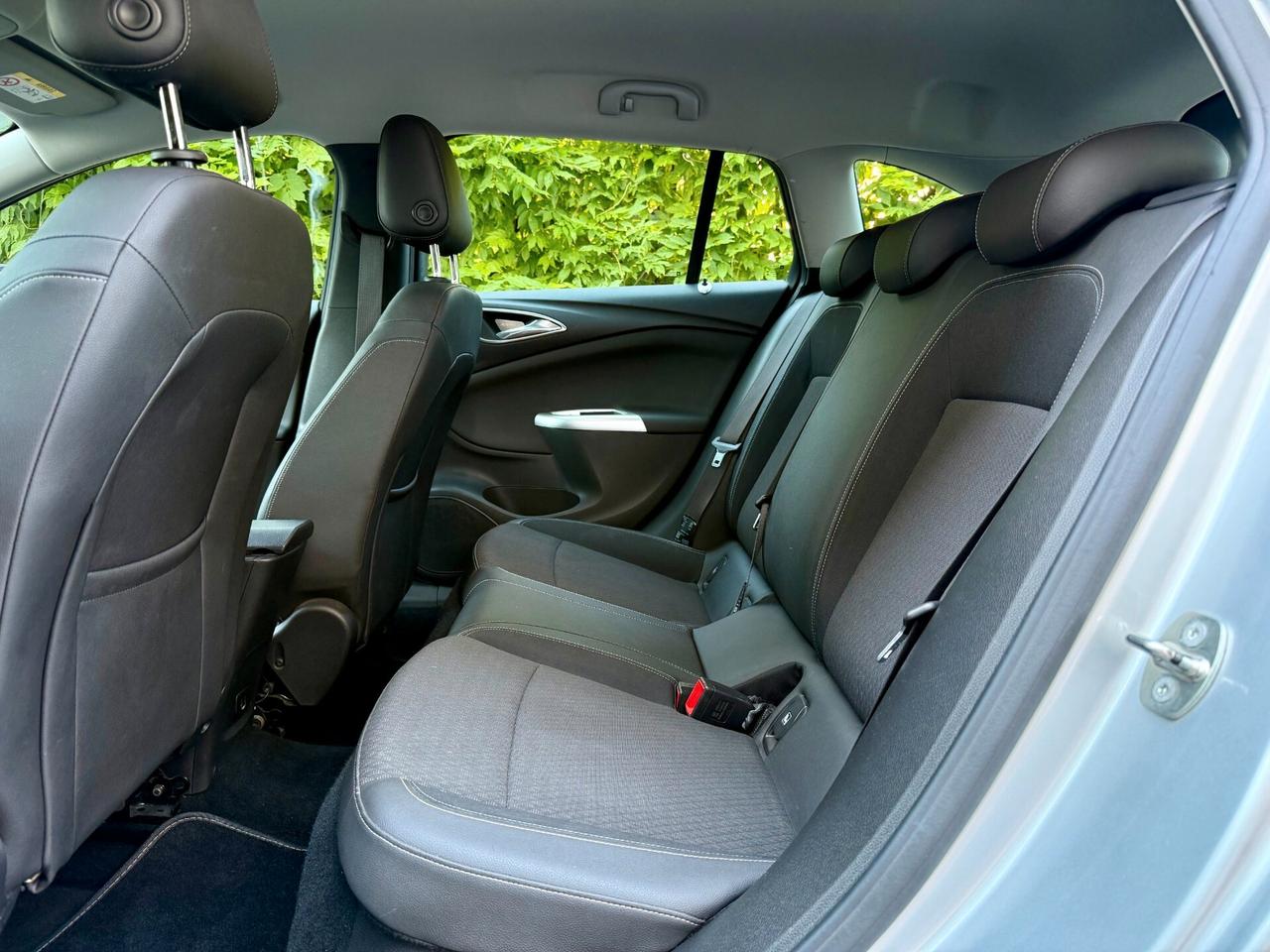 Opel Astra Sports Tourer 1.6 cdti Innovation 136cv auto IVA ESPOSTA