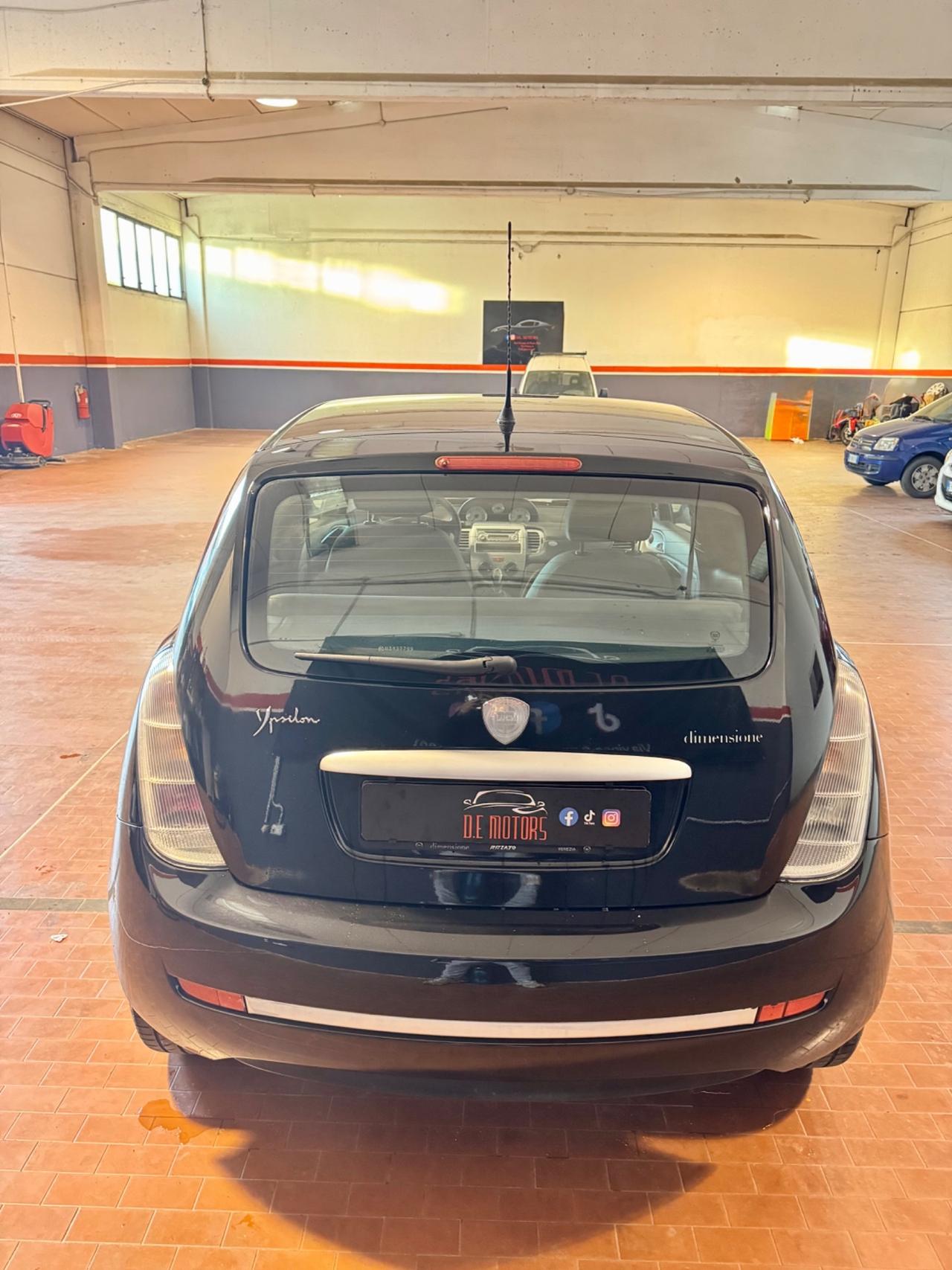 Lancia Ypsilon 1.2 Argento