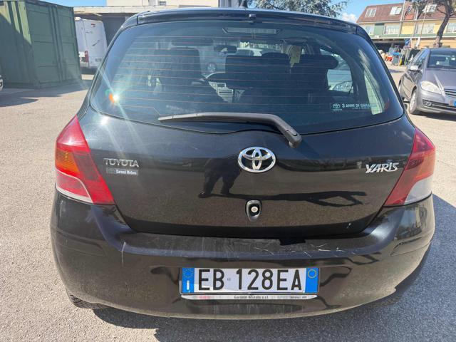 TOYOTA Yaris 1.0 5p Sol senza nessun lavoro da fare