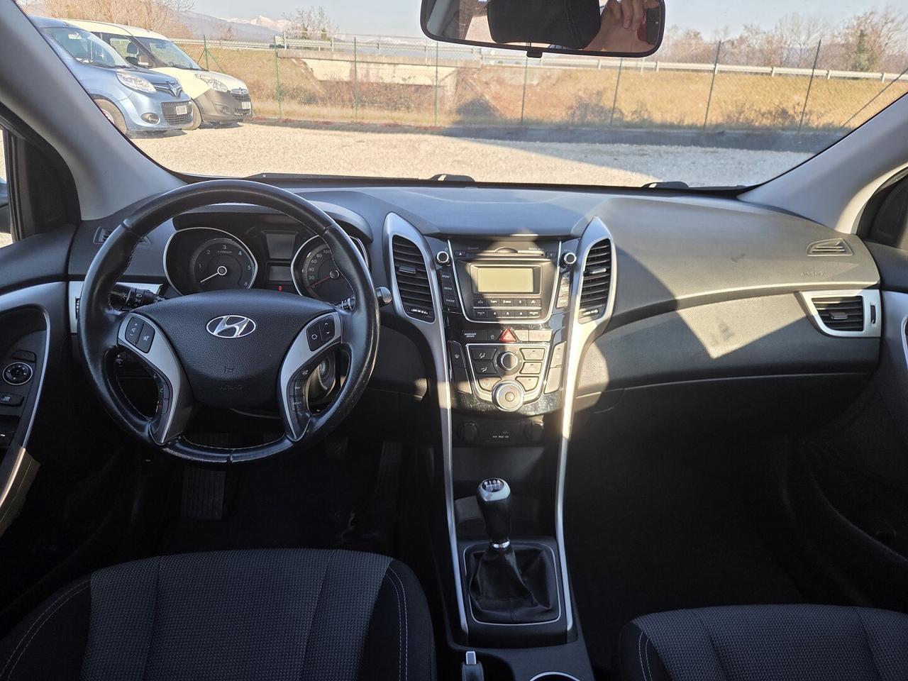 HYUNDAI I30 1.6DIESEL 81KW DEL 2013