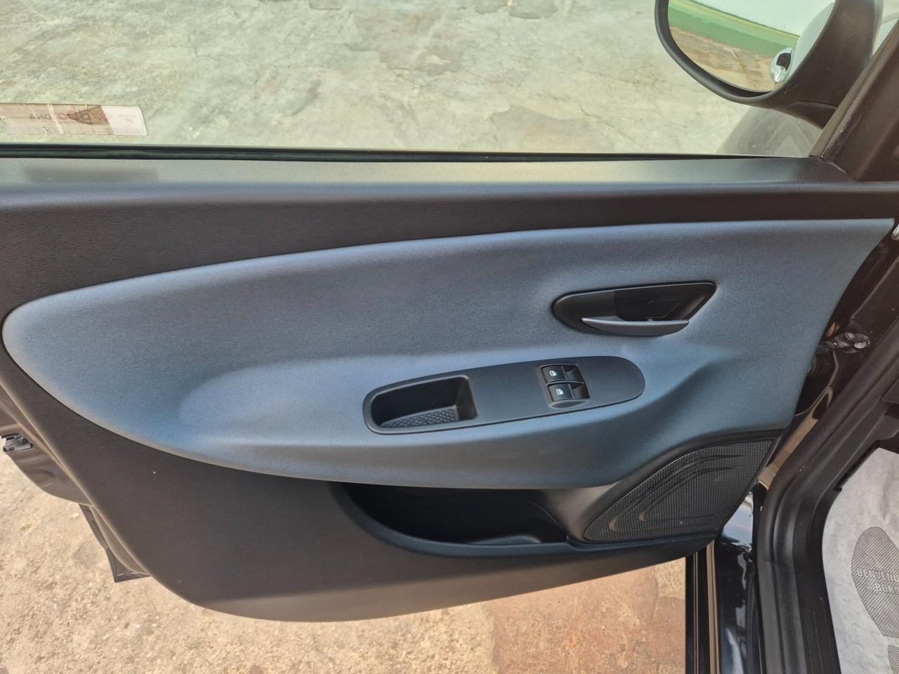 Lancia Ypsilon 1.2 69 CV GPL Ecochic Silver