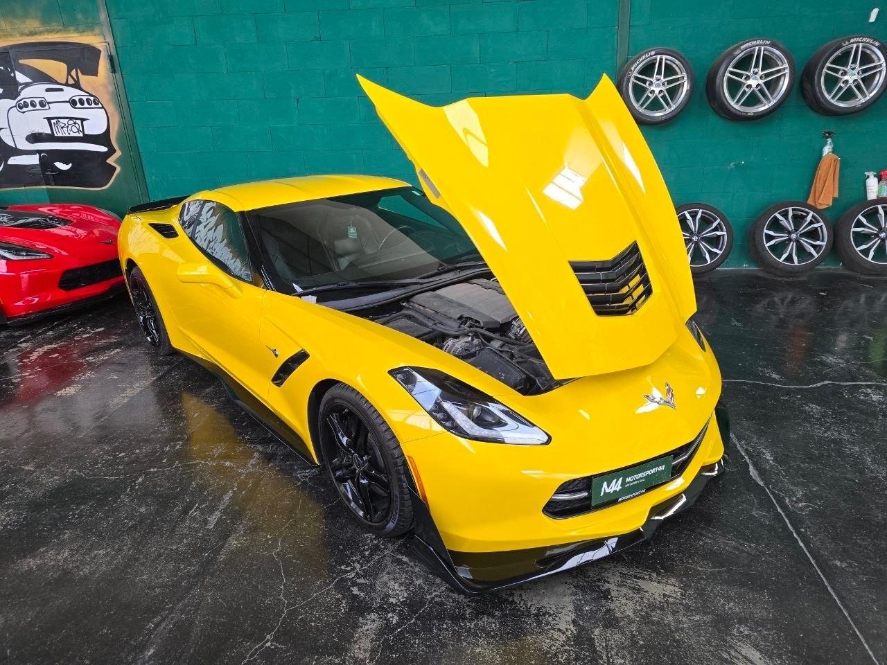 Chevrolet Corvette Stingray 6.2 V8 Z51 2LT