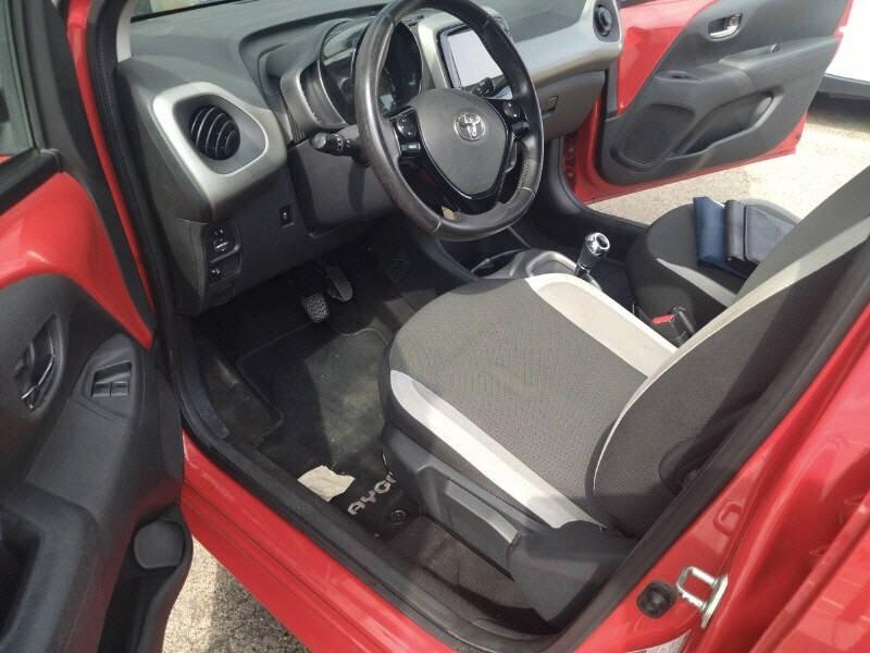 Toyota Aygo 1.0 VVT-i 69 CV 5 porte x-play TSS MMT