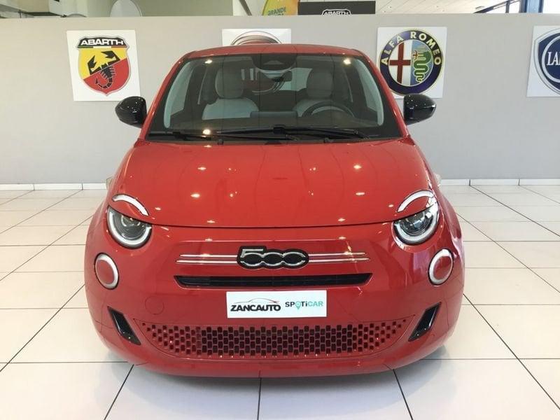 FIAT 500 Hybrid Hybrid Icon MY26 PACK STYLE