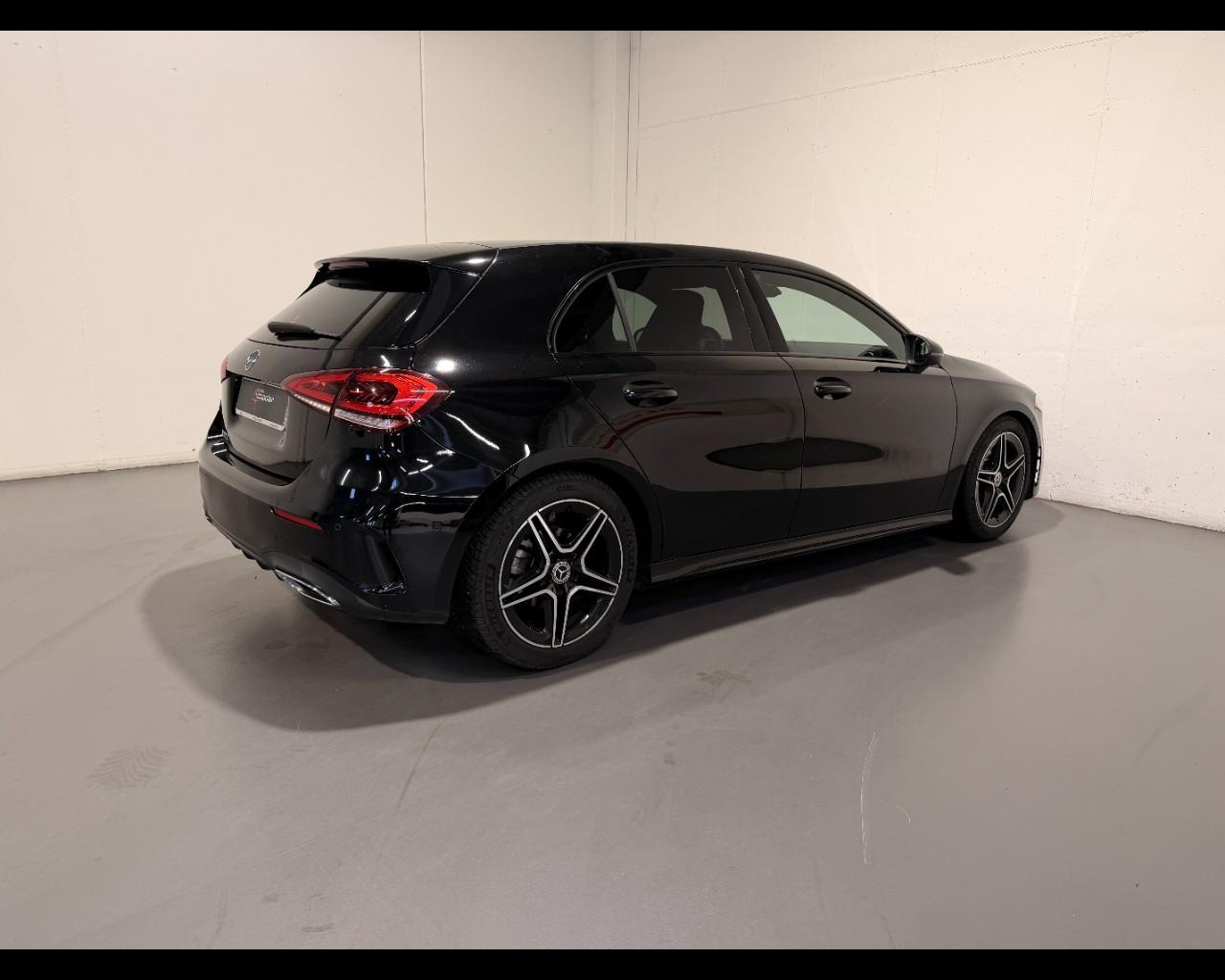 Mercedes-Benz A180 D PREMIUM AUTO