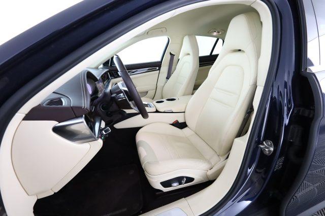 PORSCHE Panamera Panamera 4