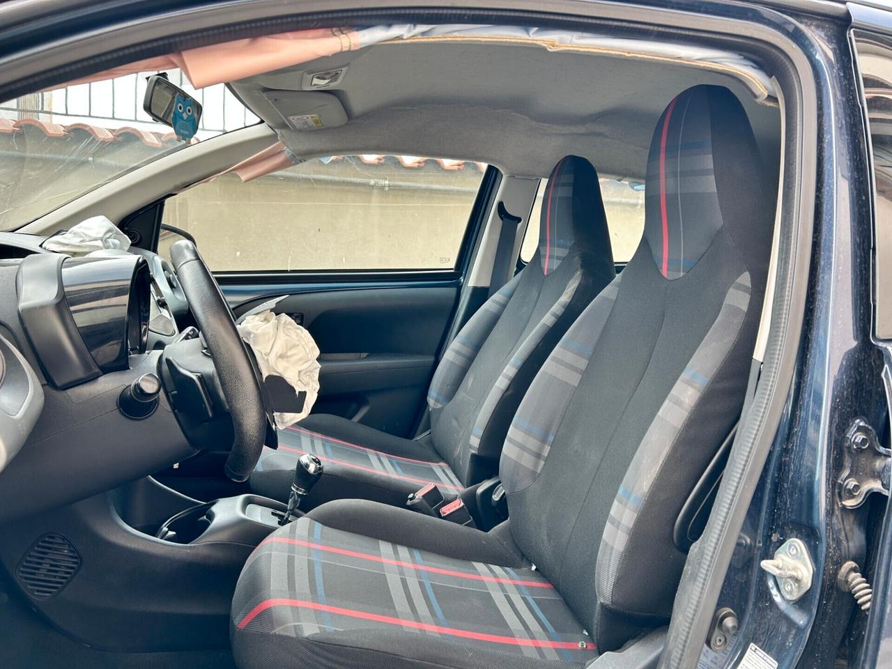 Peugeot 108 1.0 Benz. Aut. 68CV - 2016 Incidentata