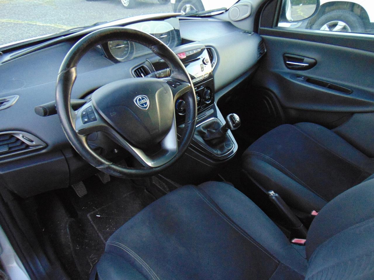 lancia y 1.3 mjt