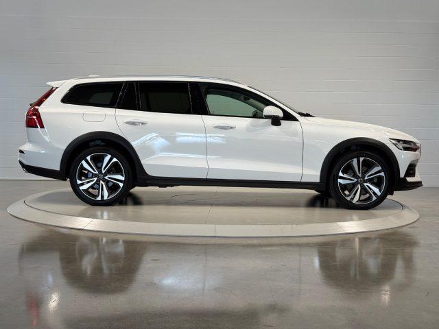 VOLVO V60 Cross Country D4 AWD Geartronic Business Pro PREZZO REALE