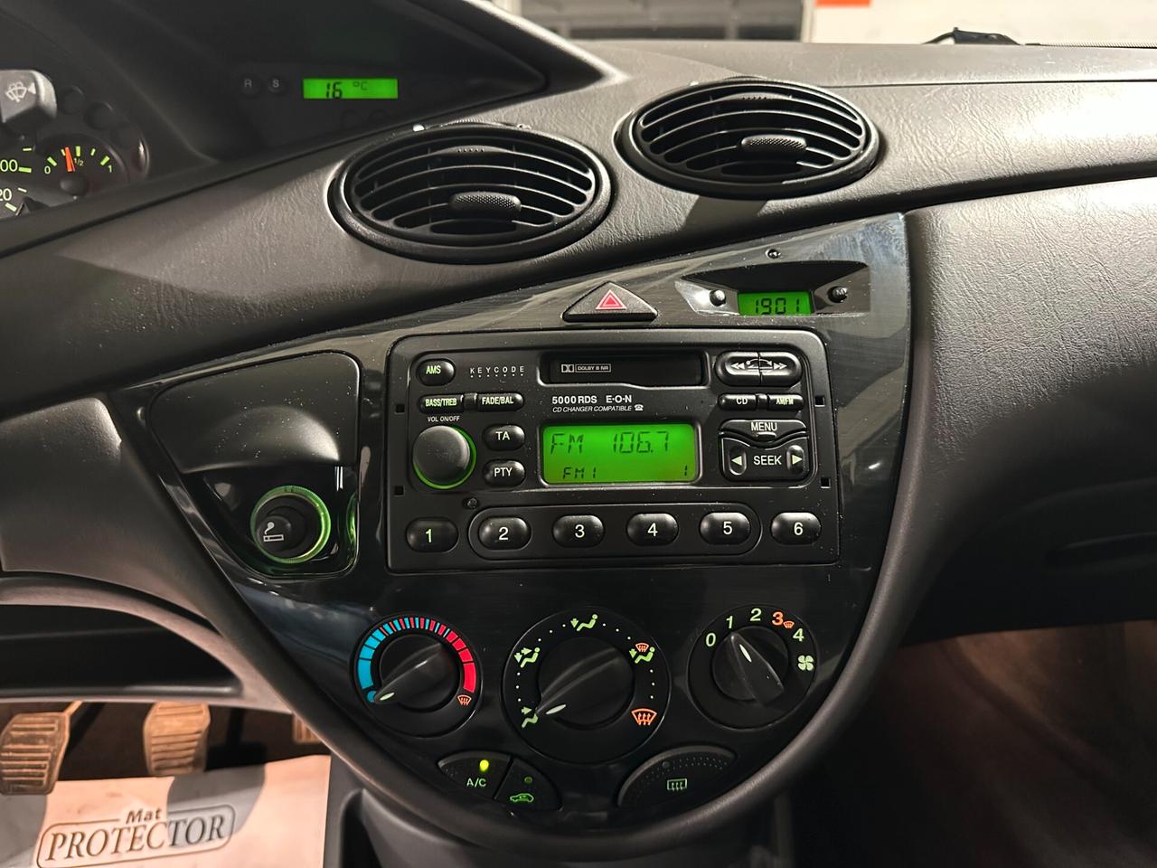 Ford Focus 1.6i 16V -KM REALI-CLIMA