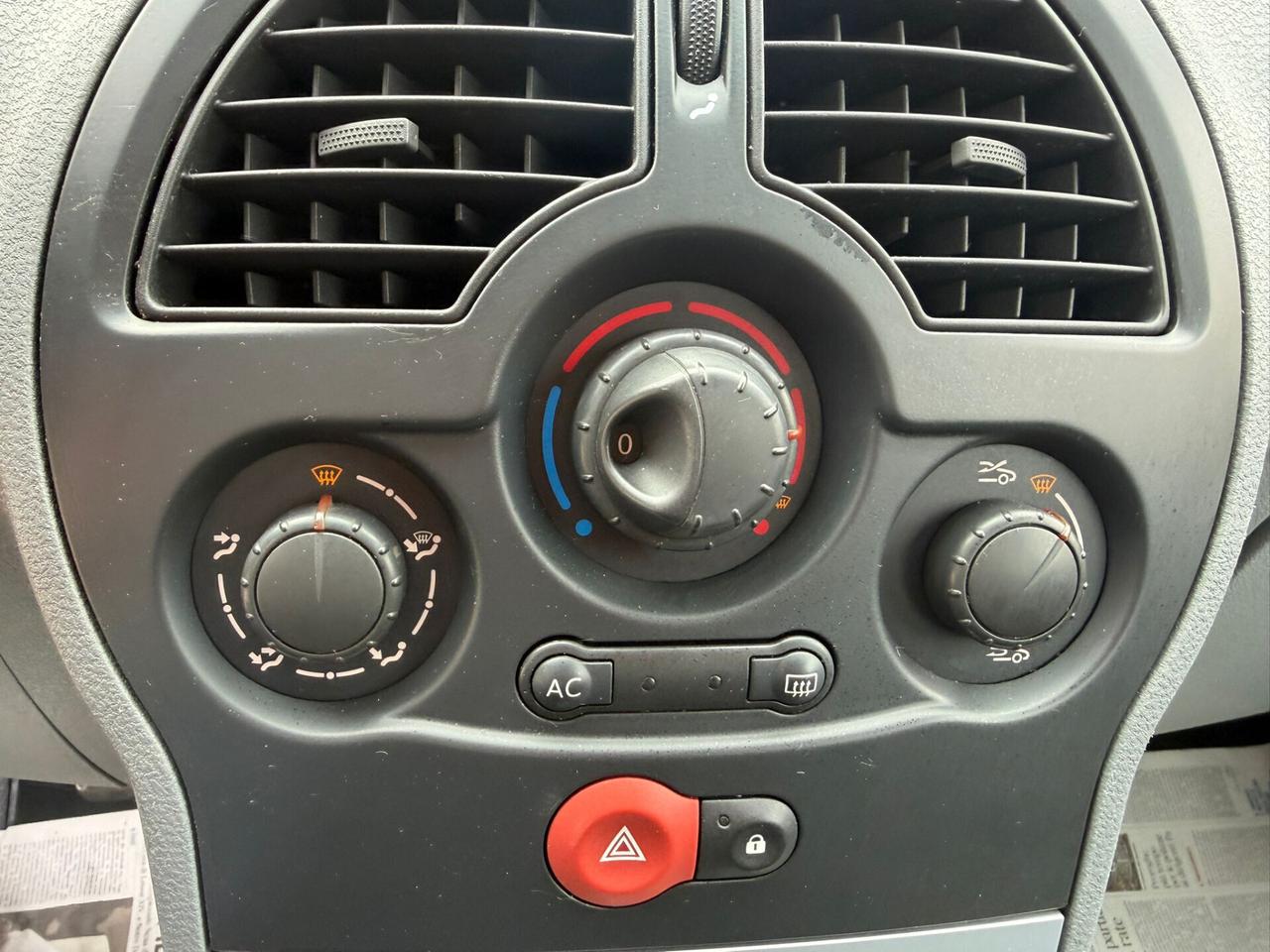 Renault Modus Grand 1.5 DIESEL - Anno 2011 - NEOPATENTATO