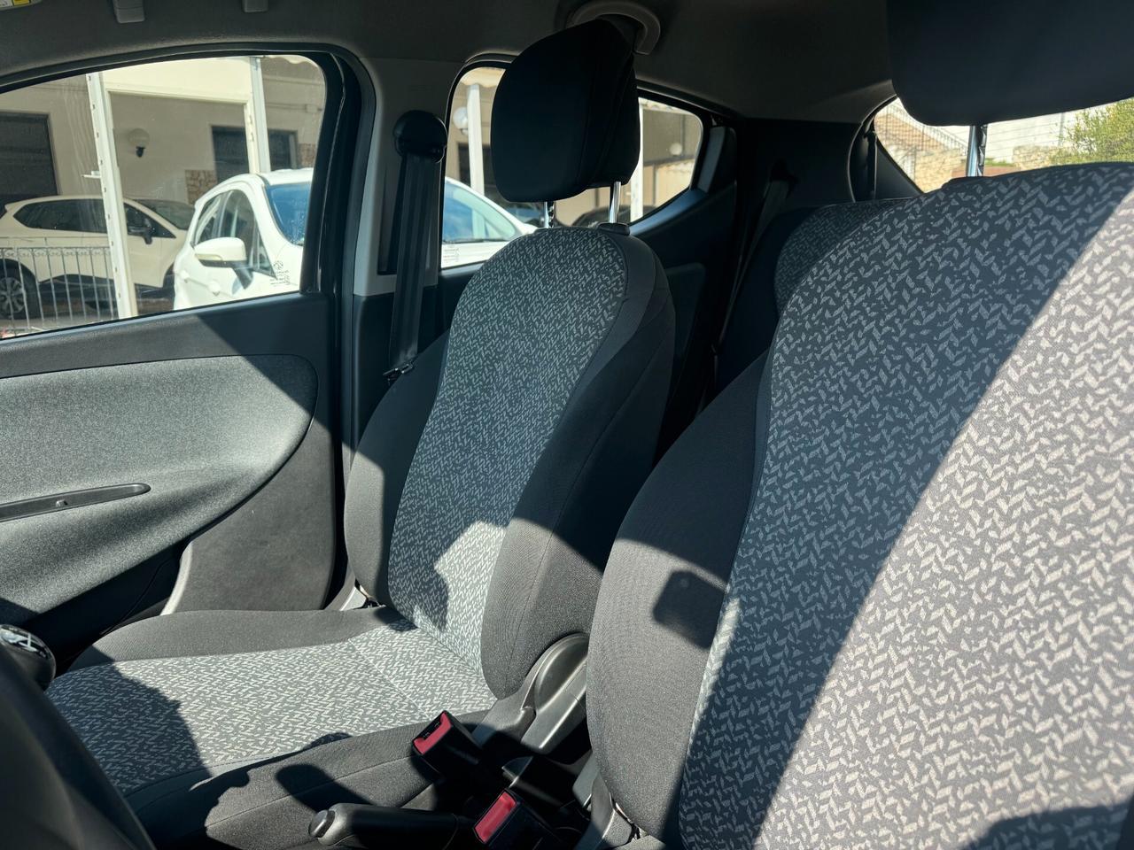 Lancia Ypsilon 1.0 FireFly 5 porte S&S Hybrid