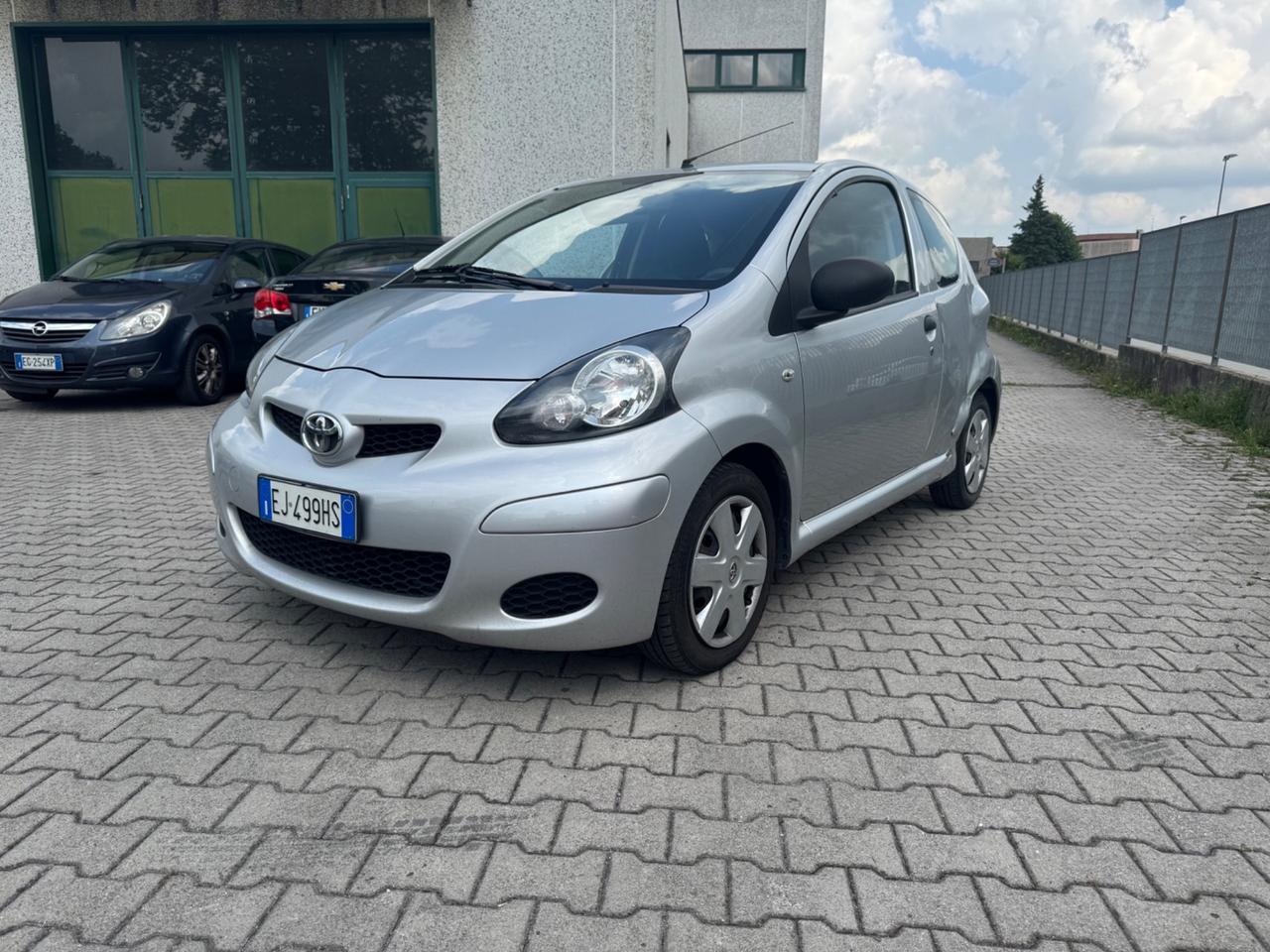 Toyota Aygo 1.0 12V VVT-i 5 porte Deep Ocean Connect