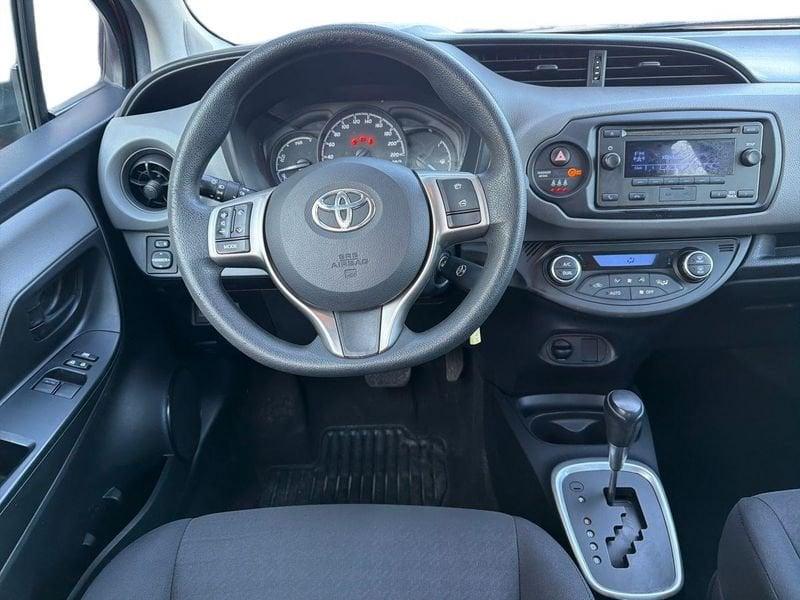 Toyota Yaris Yaris 5p 1.5h Cool