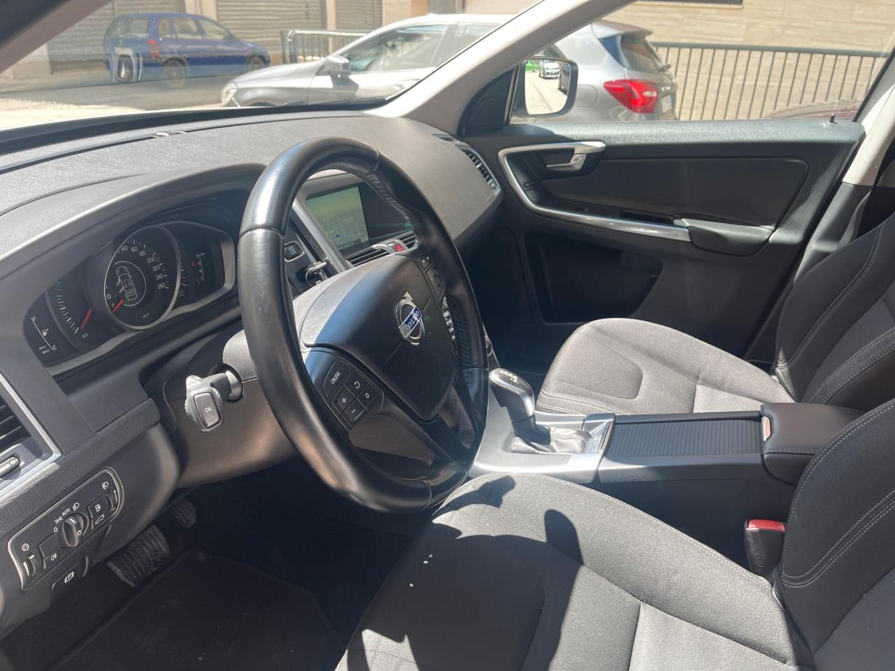 Volvo XC60 AWD Geartronic Momentum TETTO/FULL