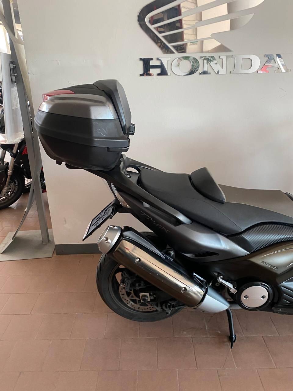 Yamaha TMAX 530