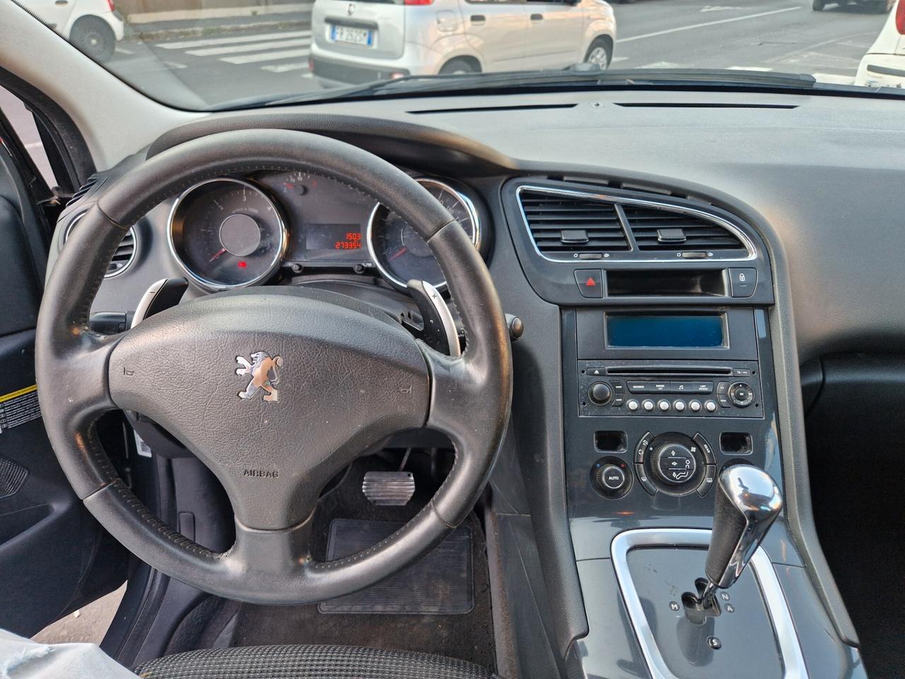 Peugeot 5008 1.6 HDi 110CV cambio robotizzato Tecno