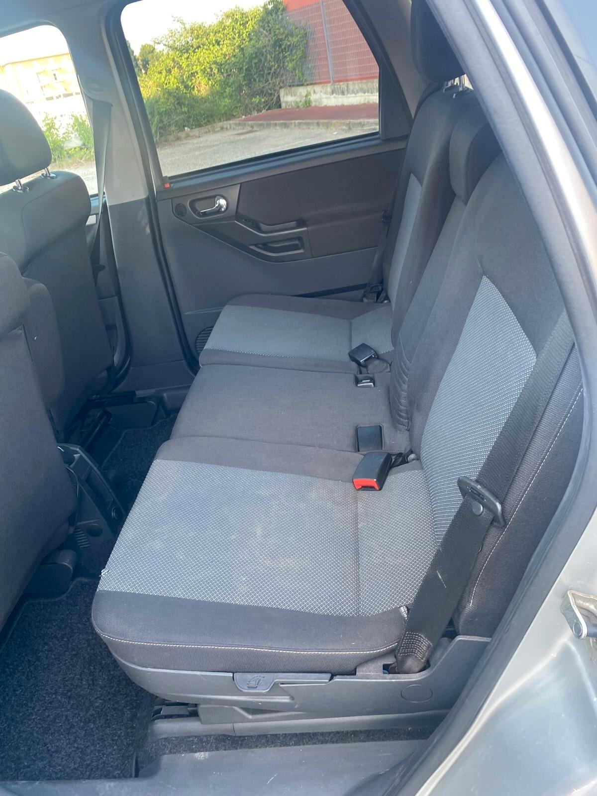 Opel Meriva 1.6 16V Cosmo ADATTA AI NEOPTATENTATI UNICO PROPRIETARIO