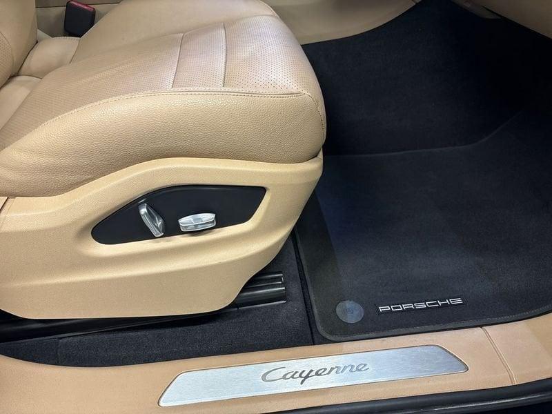 Porsche Cayenne 3.0 tiptronic