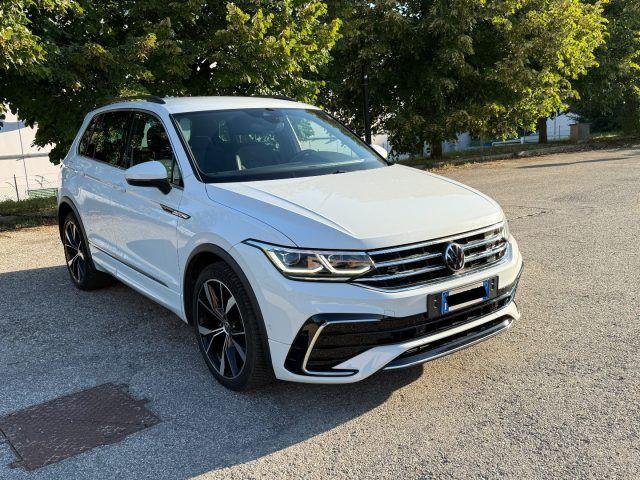 VOLKSWAGEN Tiguan 4 motion R-line 2.0 TDI 150 CV SCR DSG 4MOTION R-Line