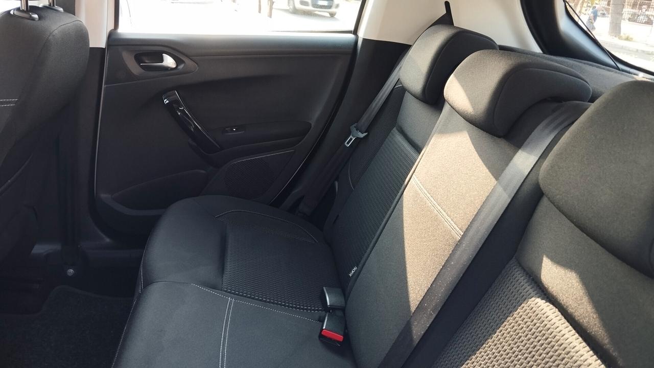 PEUGEOT 208 1.6 DIESEL-RETROC-NAVI-GARANZIA FULL