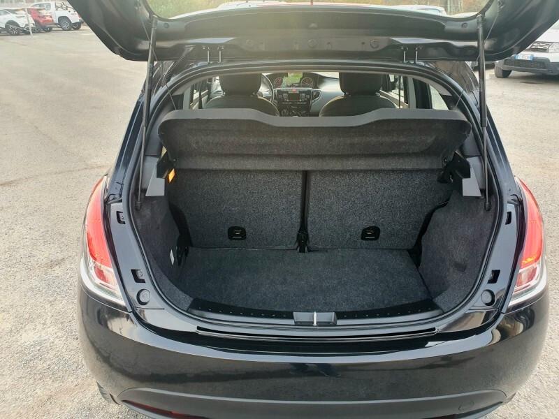 Lancia Ypsilon 1.2 69 CV 5 porte S&S Elefantino Blu