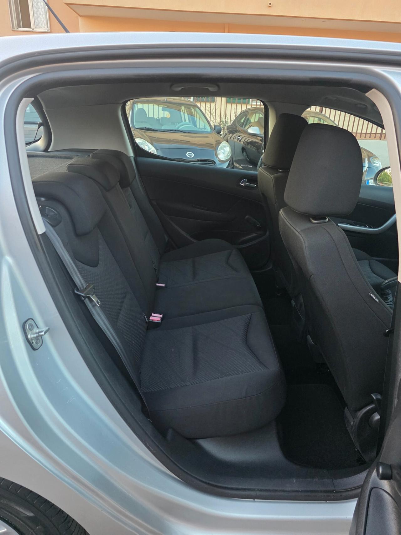 Peugeot 308 1.6 HDi 90CV 5p. Tecno