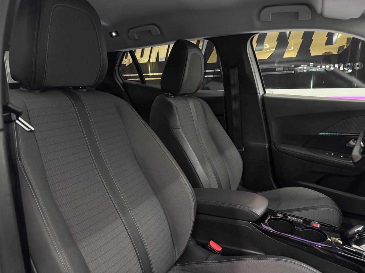 Peugeot 2008 BlueHDi 130CvEAT8 Allure Pack