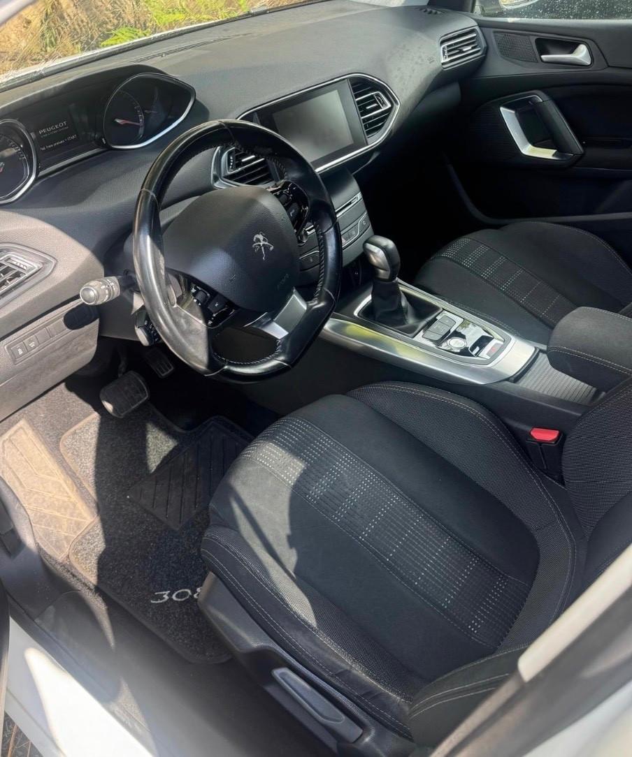 Peugeot 308 BlueHDi 120 S&S EAT6 Allure