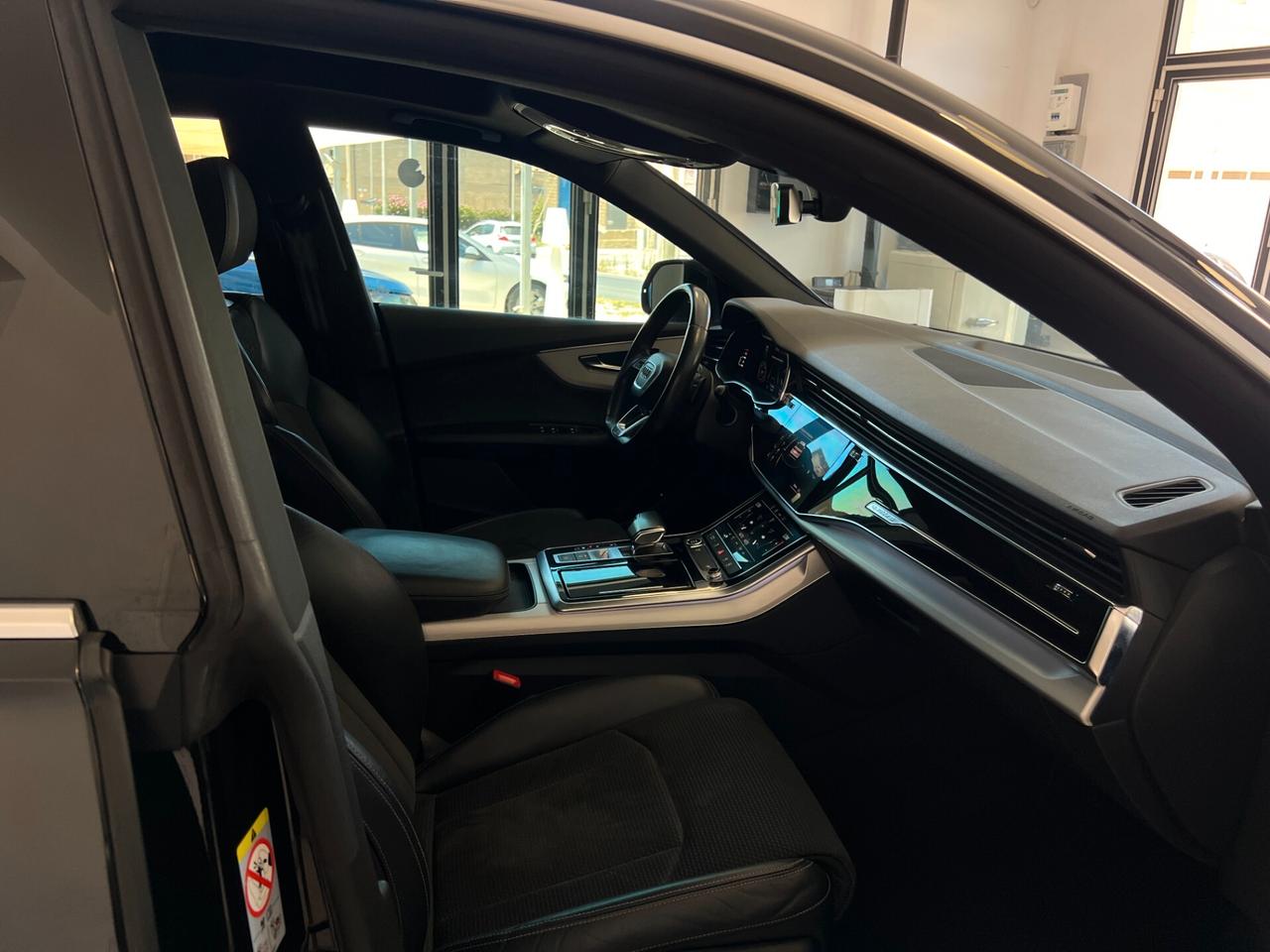 Audi Q8 45 TDI S LINE TETTO-FULL-BLACK