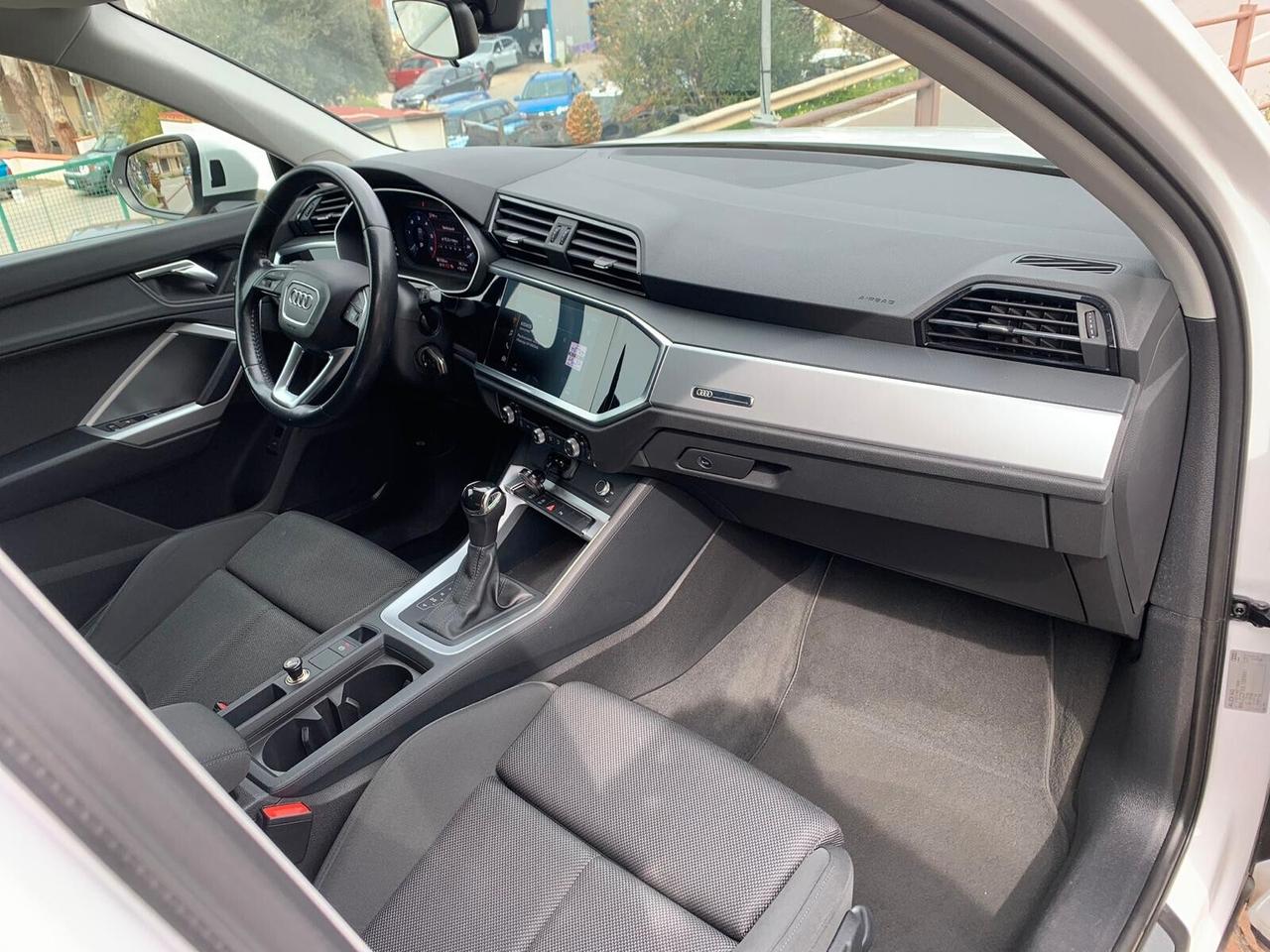 Audi Q3 35 TDI S tronic line edition