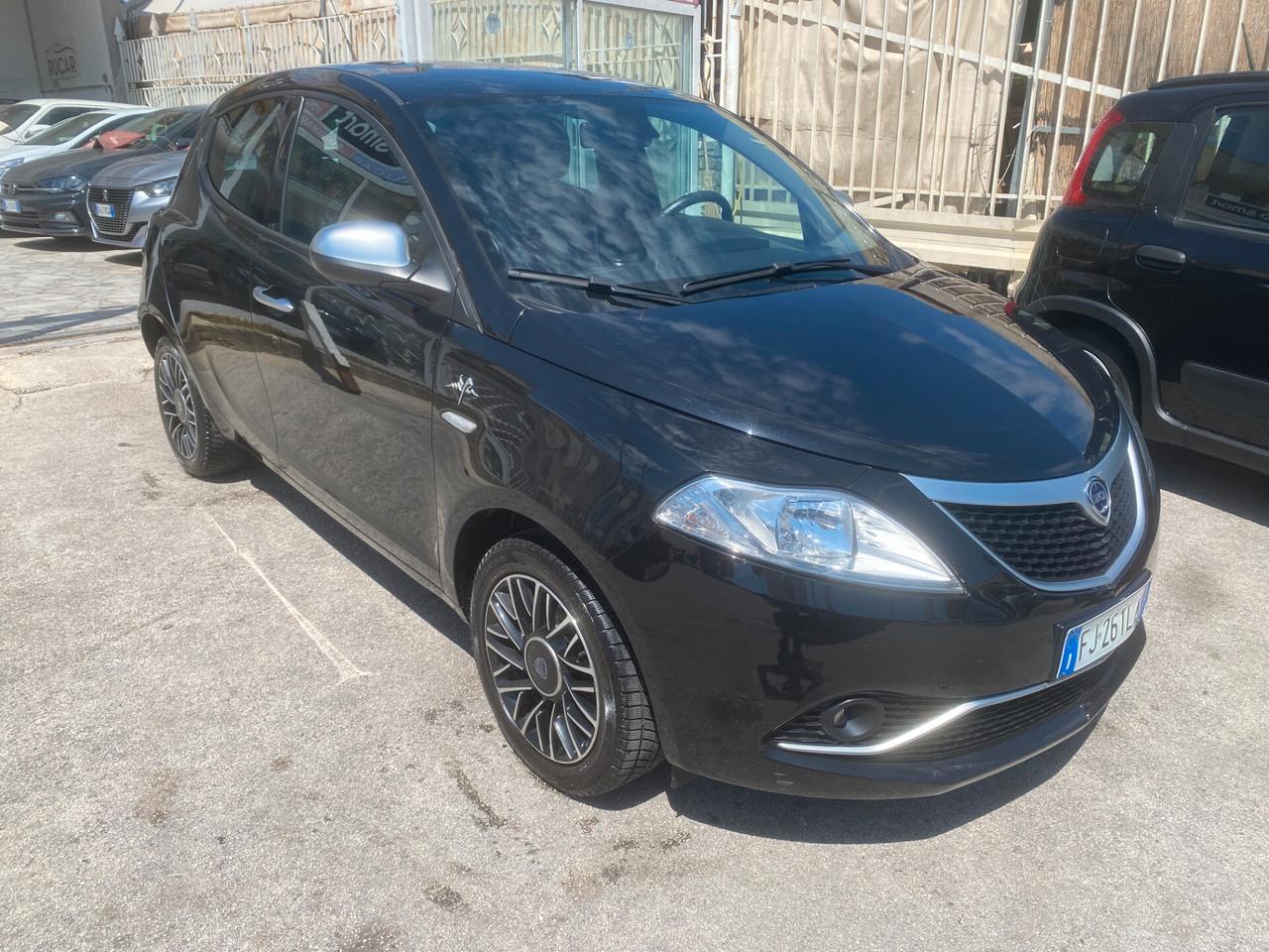 Lancia Ypsilon 1.2 69 CV 5 porte Mya 2017