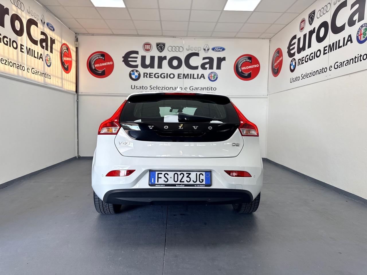 Volvo V40 D2 Inscription 2.0 120cv 07/2018 Euro 6B Neopatentati