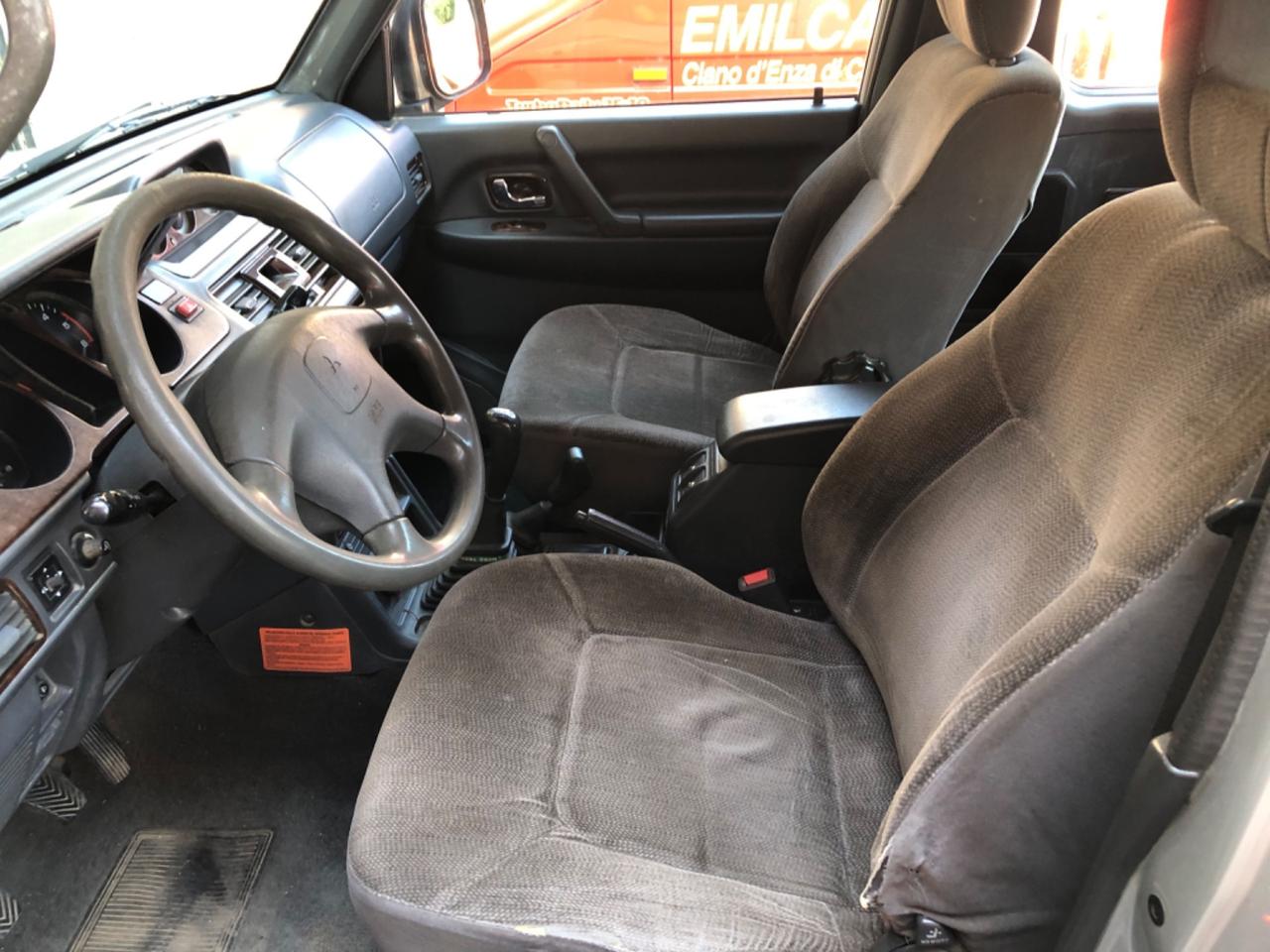 Mitsubishi Pajero 2.5 TDI MT SS GLS Special Action