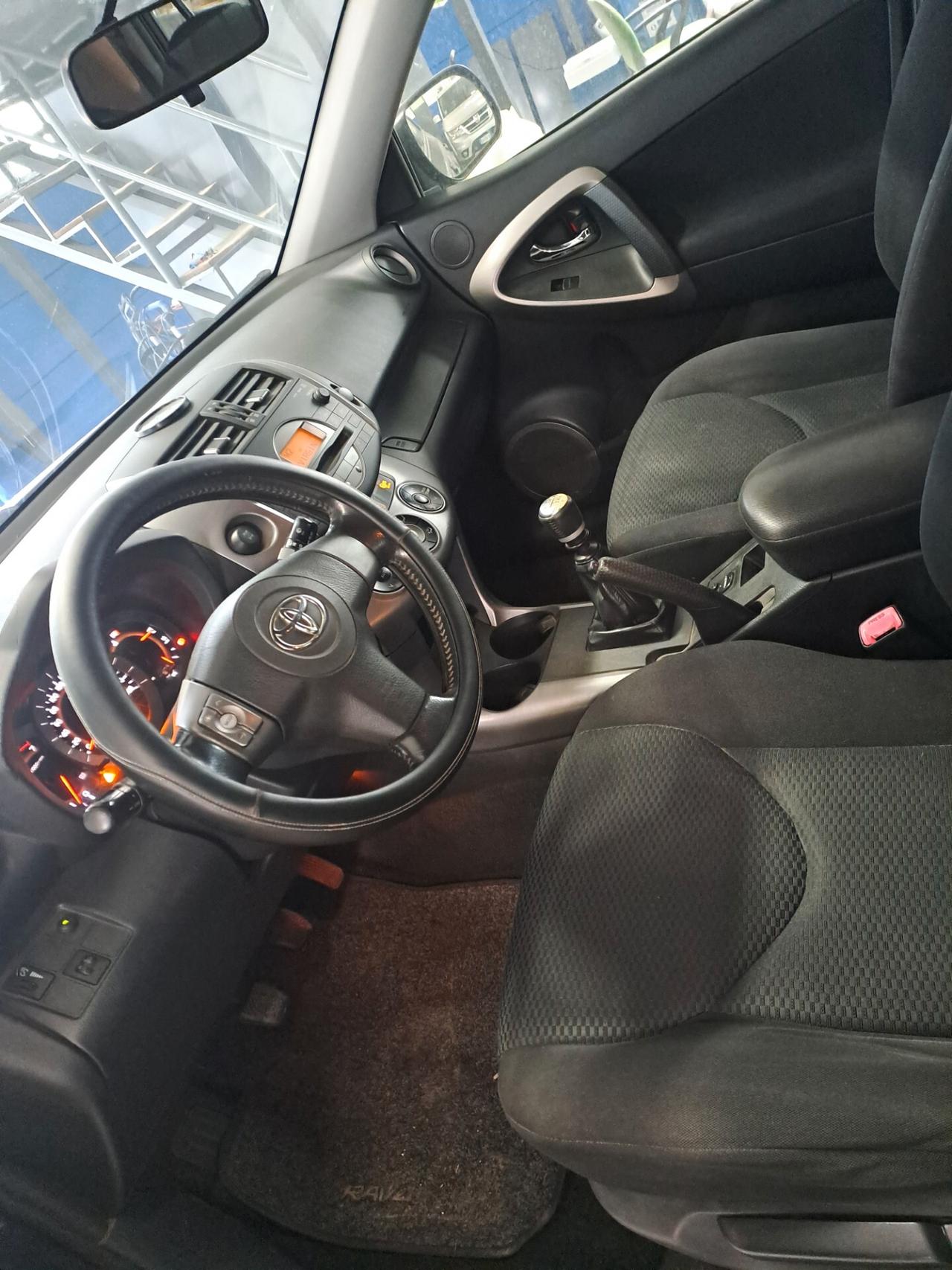 Toyota RAV 4 RAV4 2.2 D-4D 136 CV Luxury