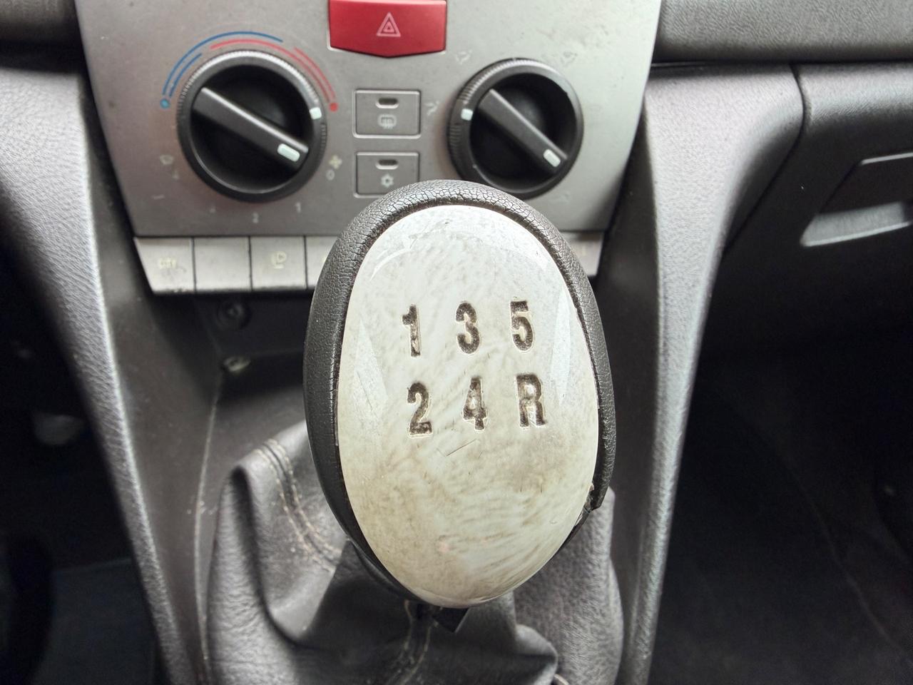 Lancia Ypsilon 1.2 benzina euro4 bicolore