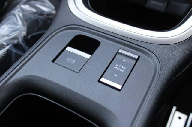 Jeep Avenger 1.2 t. e-hybrid Summit fwd 110cv AUTO con CarPlay