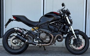 Ducati Monster 821 Dark Edition