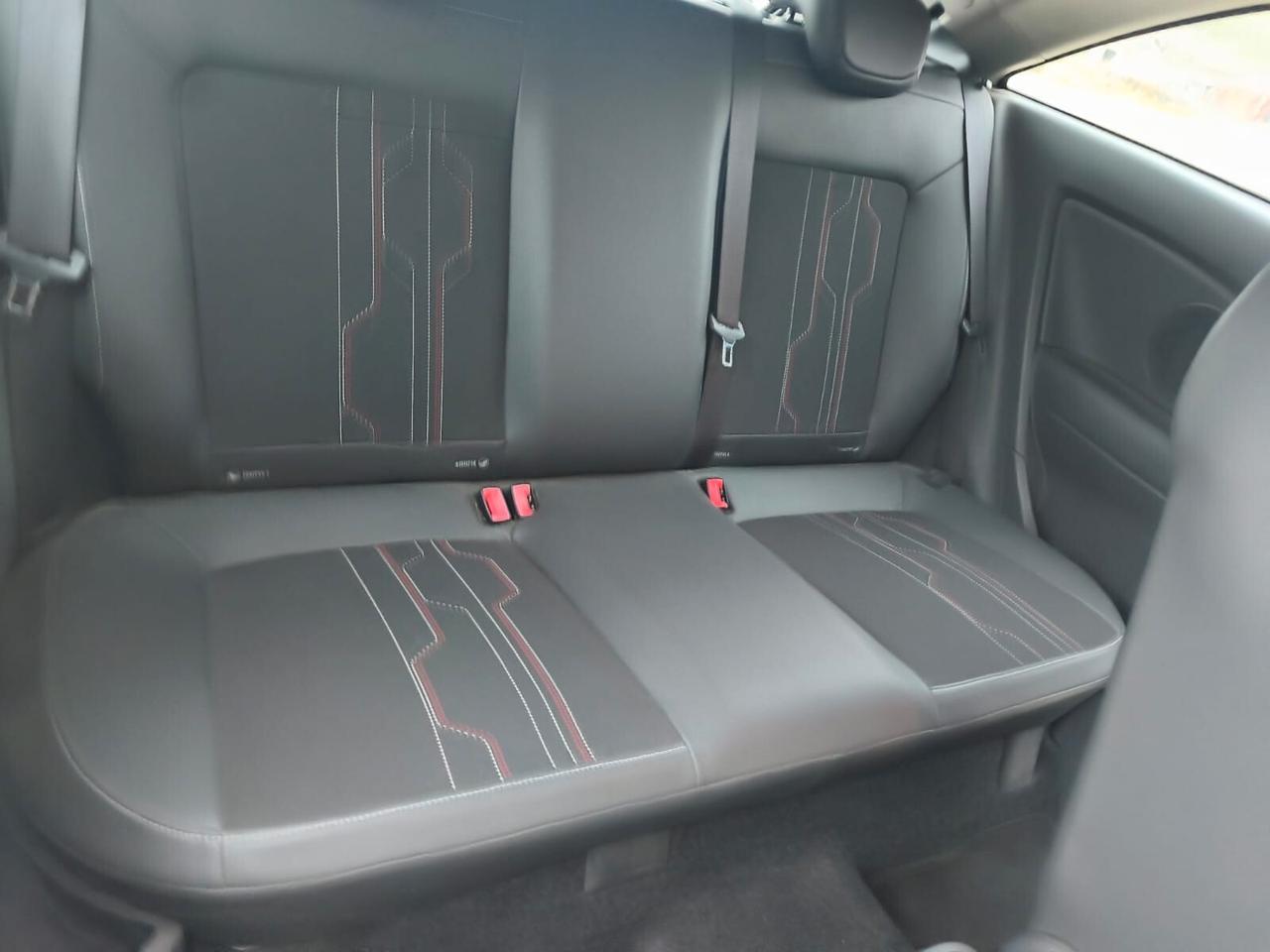 Opel Corsa 2012---1.0 Benzina Neopatentati